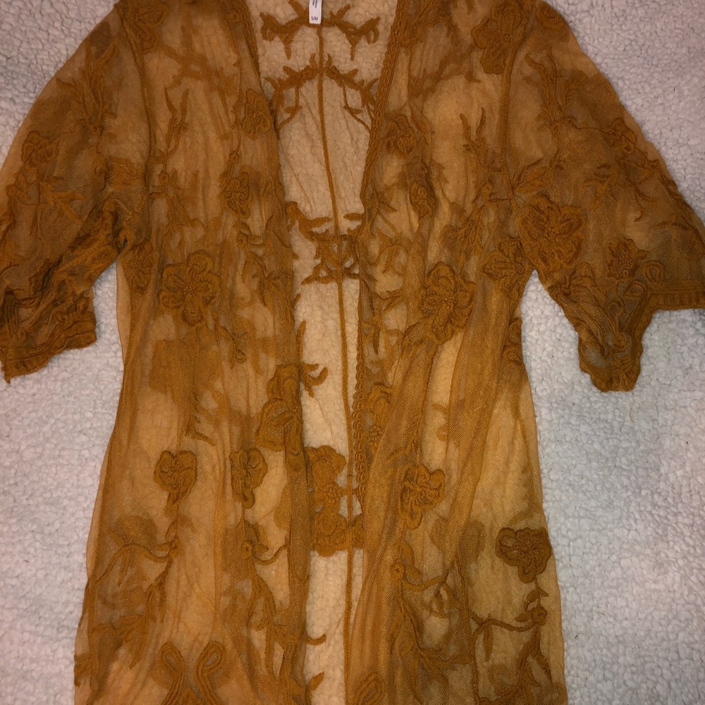 Maurices LIMITED EDITION lace kimono